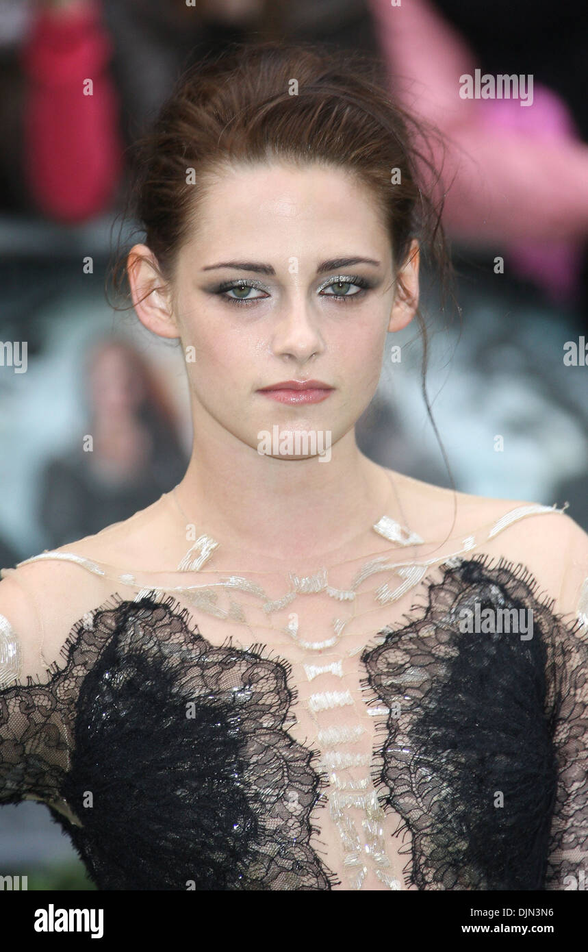 Kristen Stewart World Premiere Of Snow White And Huntsman Held At