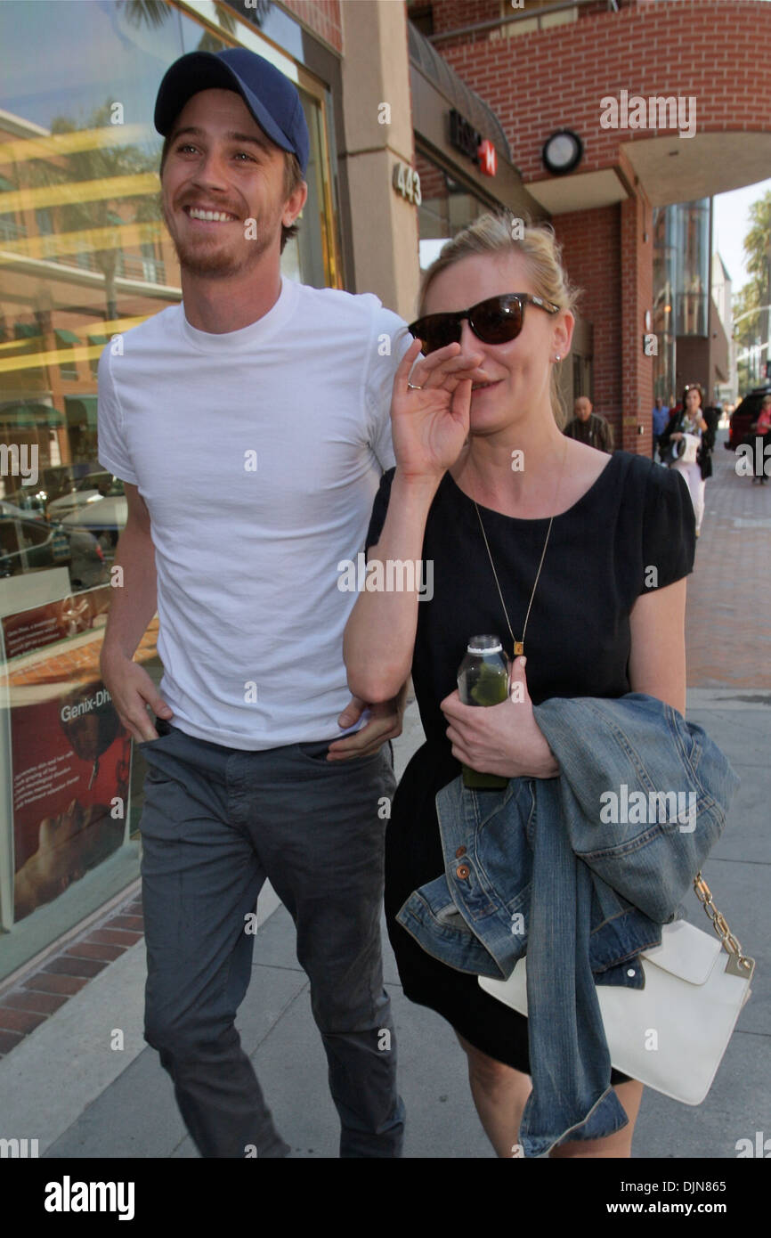 Kirsten Dunst and boyfriend Garrett Hedlund seen heading to a doctors