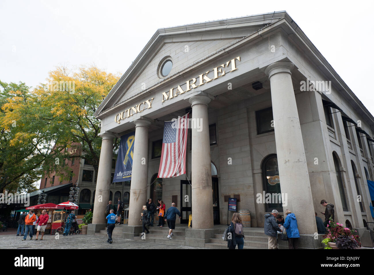 Quincy Market (1824–1826 granite market building) photo 1