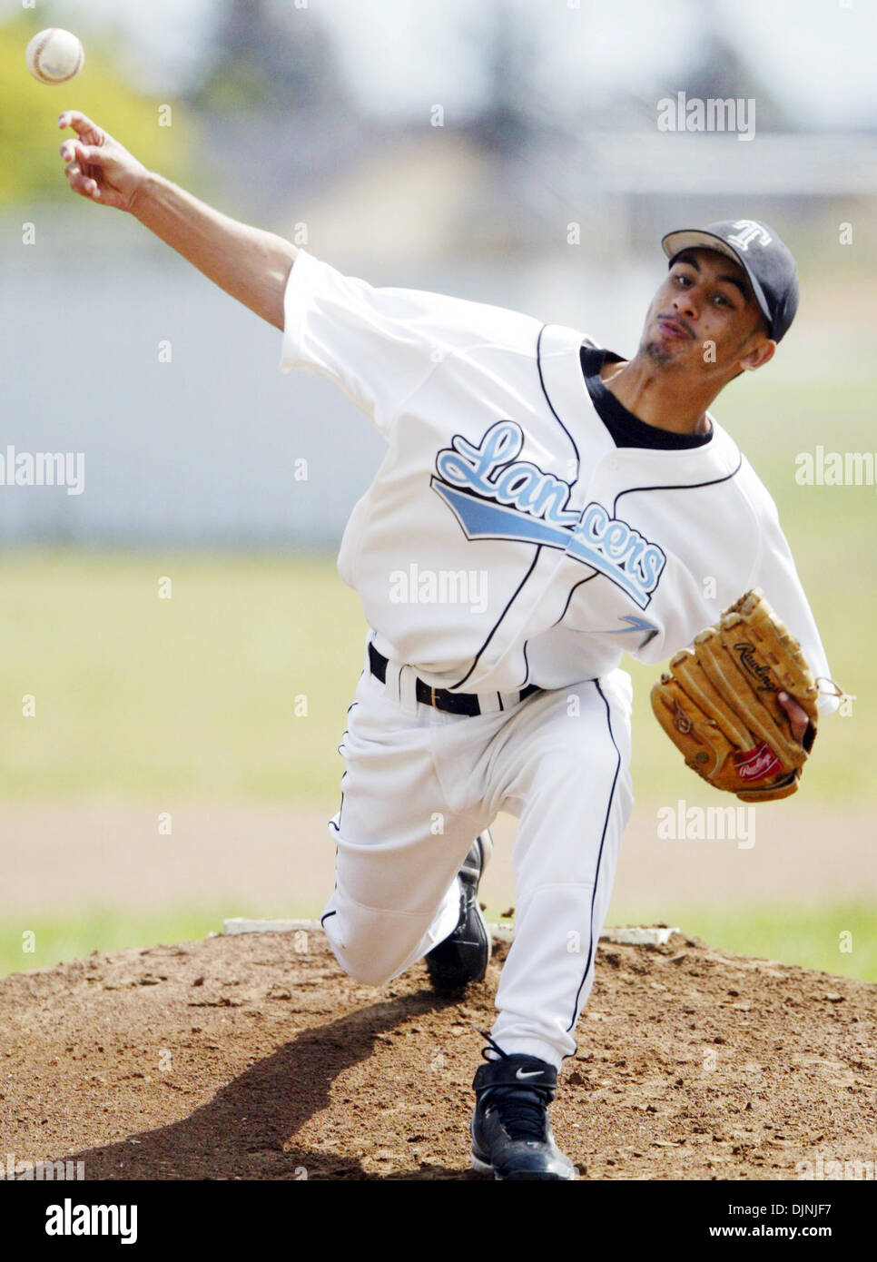 Tennyson's (7) Pedro Carrillo pitches in their baseball game against San  Lorenzo at Tennyson High School in Hayward, California Wednesday April 23,  2008. (Anda Chu/The Daily Review Stock Photo - Alamy