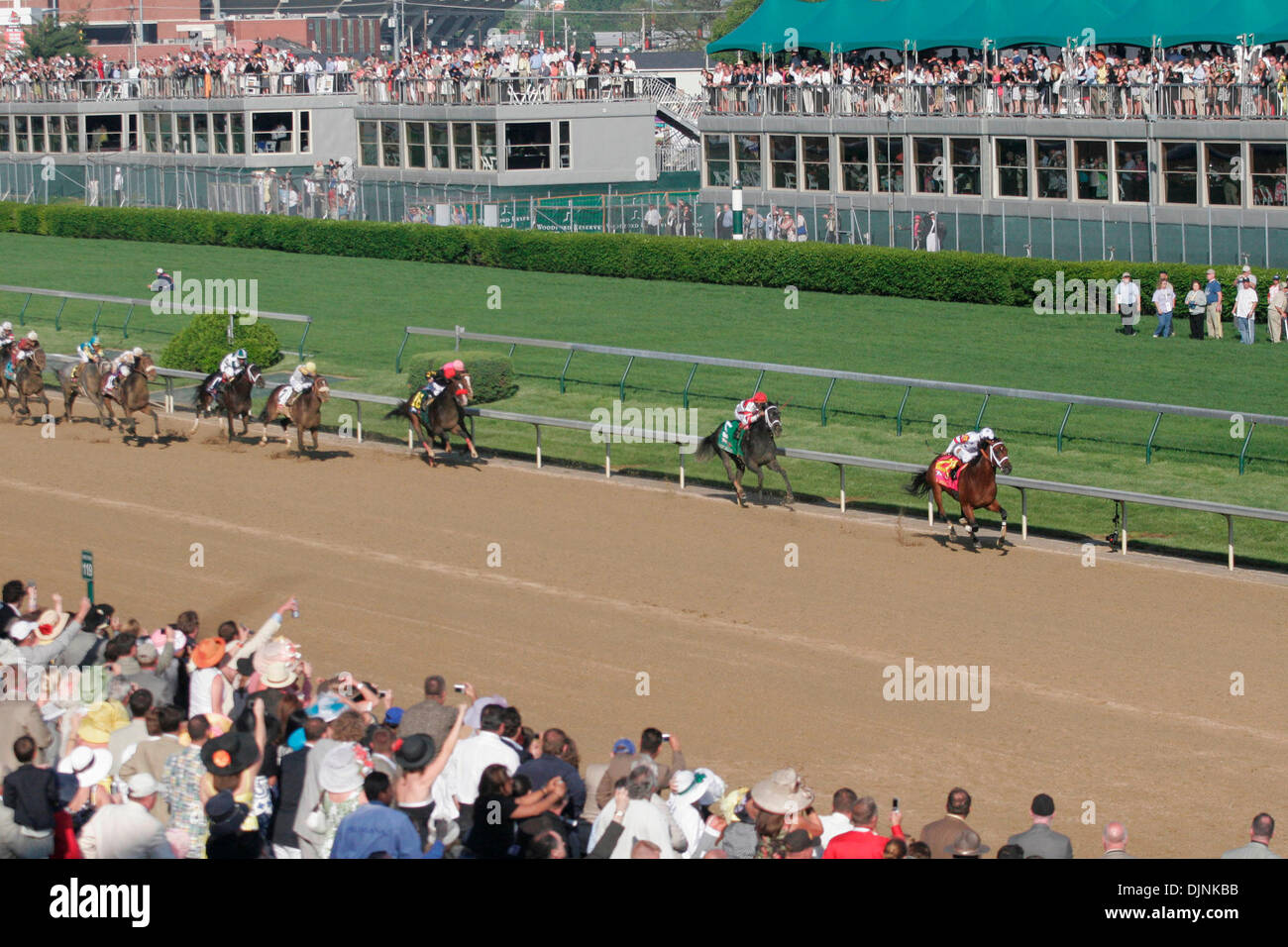 The field comes down the stretch toward the finish line in the 134th Kentucky Derby.  Big Brown #20 with Kent Desormeaux up won the 134 Kentucky Derby with Eight Belles #5 with Gabriel Saez up was second and Denis of Cork #16 with Calvin Borel up was third in the 134th running of the Kentucky Derby Saturday May 3, 2008, at Churchill Downs, Louisville, Ky. Photo by Carla Winn  (Cred Stock Photo