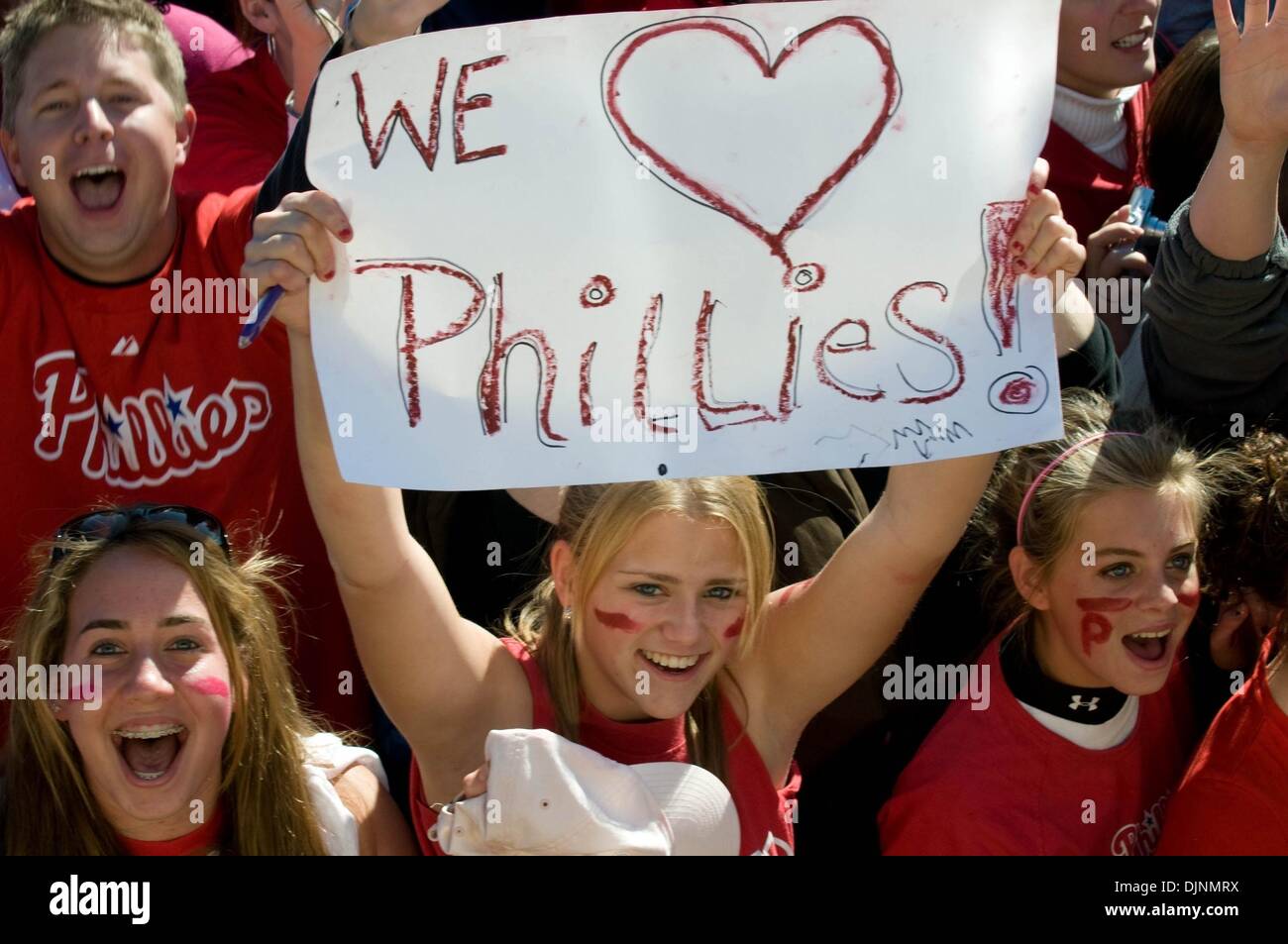 Philadelphia Phillies fans celebrating Phillies World Series victory October 31, 2008 with parade down Broad Street Philadelphia Stock Photo - Alamy