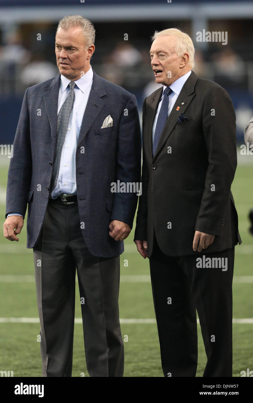 Arlington, Texas, USA. 28th Nov, 2013. Dallas Cowboys Owner JERRY JONES ...