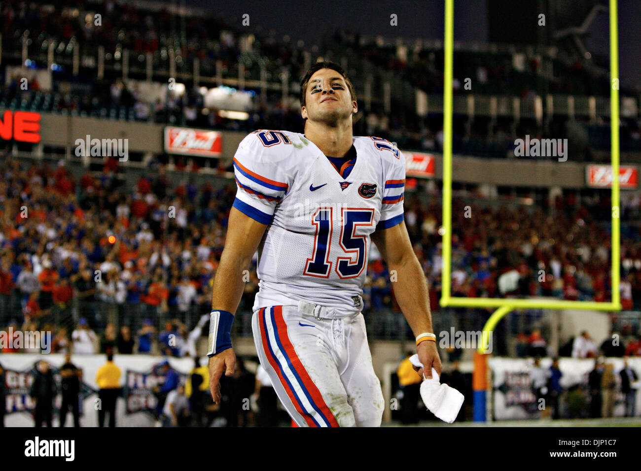 University of Florida freshman quarterback Tim Tebow scrambles against LSU  during the first half of football for the Gators in Gainesville, Florida on  October 7, 2006. (UPI Photo/Ralph Notaro Stock Photo - Alamy