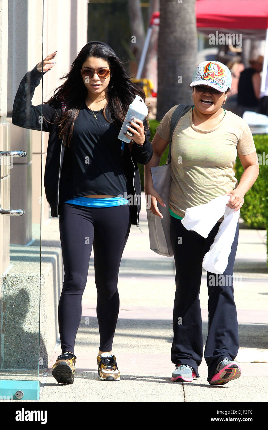 Vanessa Hudgens Workout Clothes