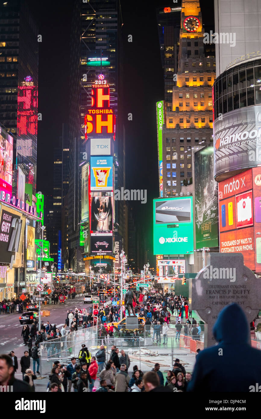 NEW YORK, US NOVEMBER 22 Busy Times Square at night. November 22