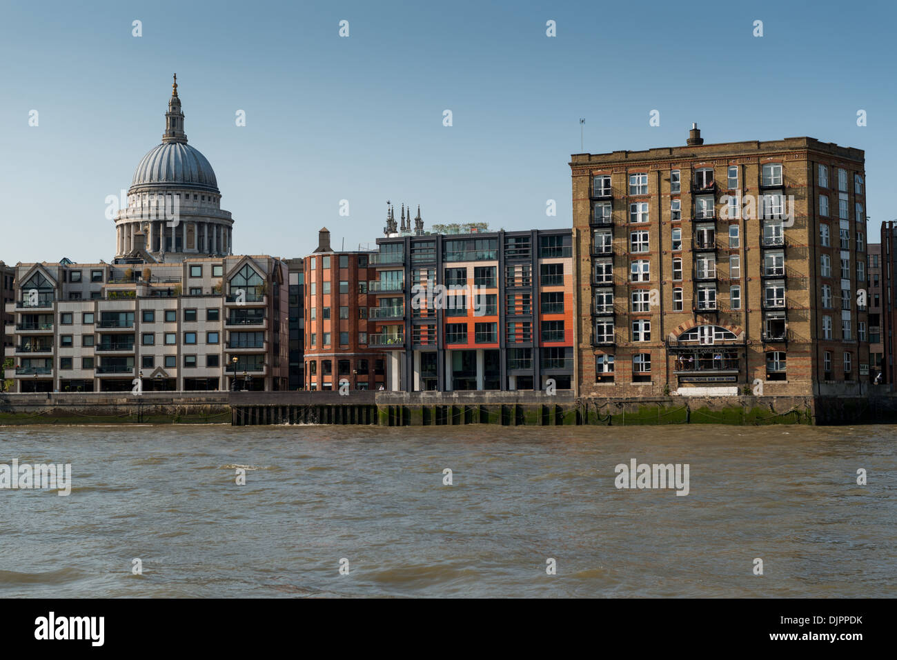 River Thames passing St Paul's Cathedral Stock Photo