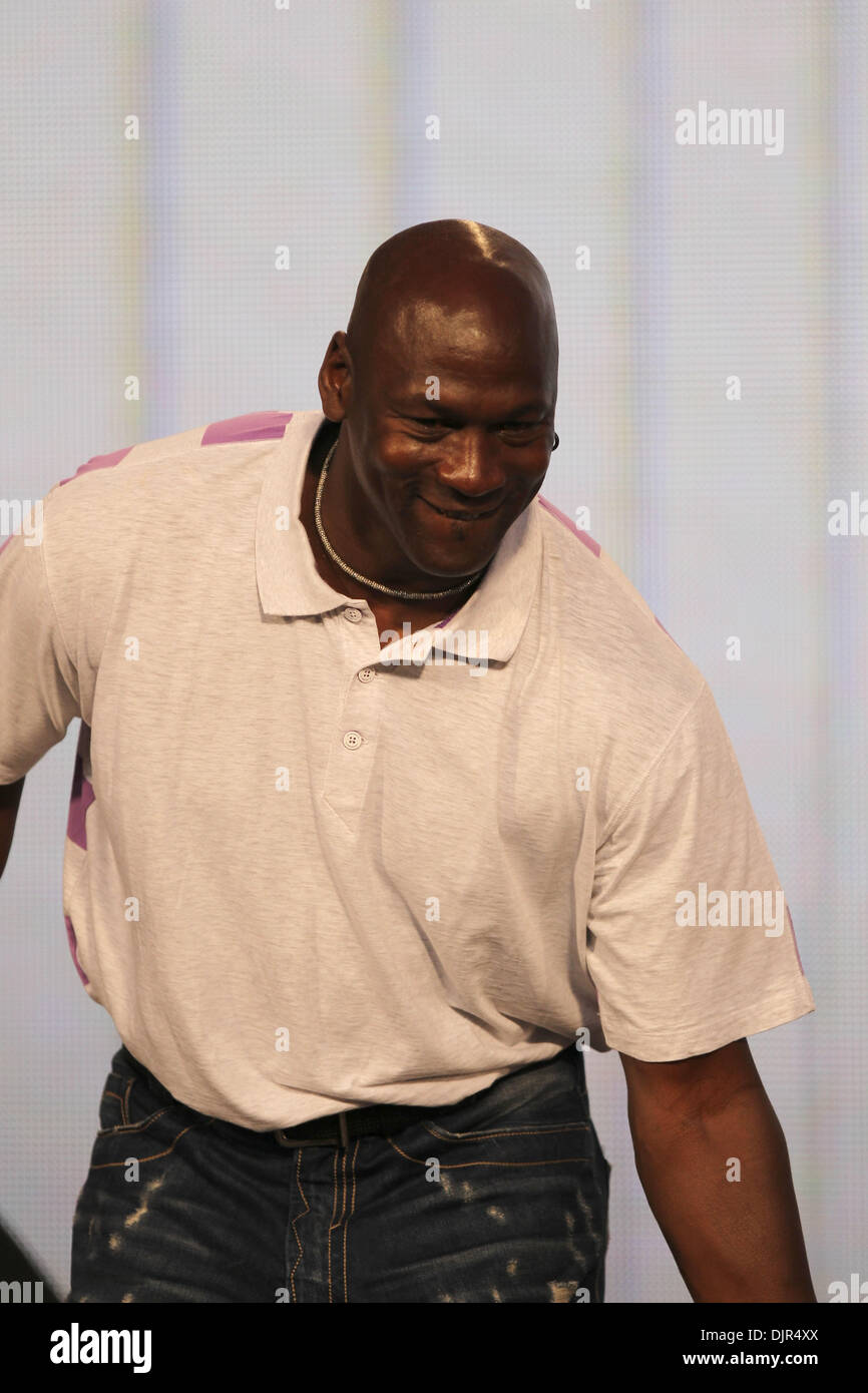 May 22, 2010 - Charlotte, North Carolina, U.S. - MICHAEL JORDAN, the official starter, walks out to greet fans during introductions during the Sprint Cup All Star race at Lowes Motor Speedway in Charlotte. (Credit Image: © Jim Dedmon/ZUMApress.com) Stock Photo