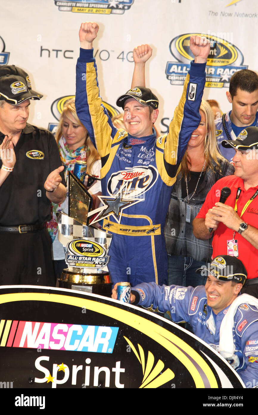 May 22, 2010 - Charlotte, North Carolina, U.S. - Miller Lite driver KURT  BUSCH and his crew celebrate the win during the Sprint Cup All Star race at  Lowes Motor Speedway in, image size:866x1390