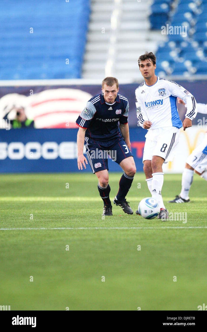 May 15, 2010 - Foxboro, Massachusetts, U.S - 15 May 2010: San Jose Earthquake Forward Chris Wondolowski #8 passes the ball across midfield during game play against the New England Revolution at Gillette Stadium, Foxboro, Massachusetts. (Credit Image: © Mark Box/Southcreek Global/ZUMApress.com) Stock Photo