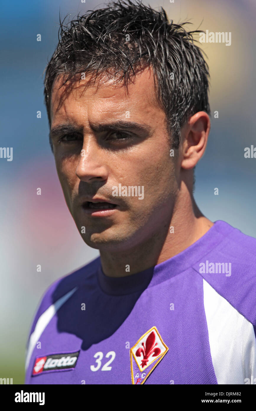 May 23, 2010 - Montreal, Quebec, Canada - 23 May 2010: Fiorentina's  midfielder Marco Marchionni (#32) in the warm-up prior to the FIFA game  between AFC Fiorentina and the Montreal Imapct played