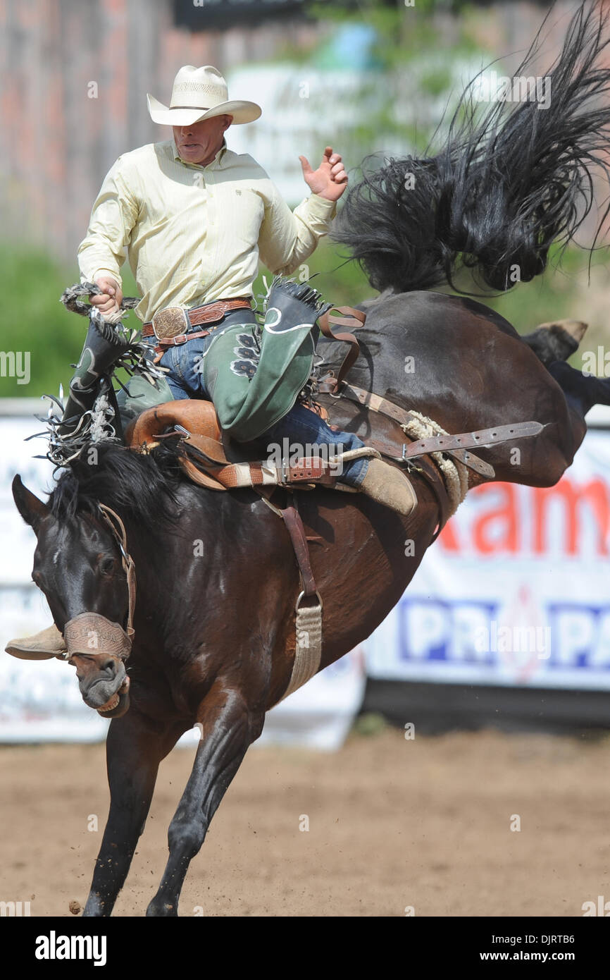May 08, 2010 - Sonora, California, U.S - 08 May 2010: Saddle Bronc ...