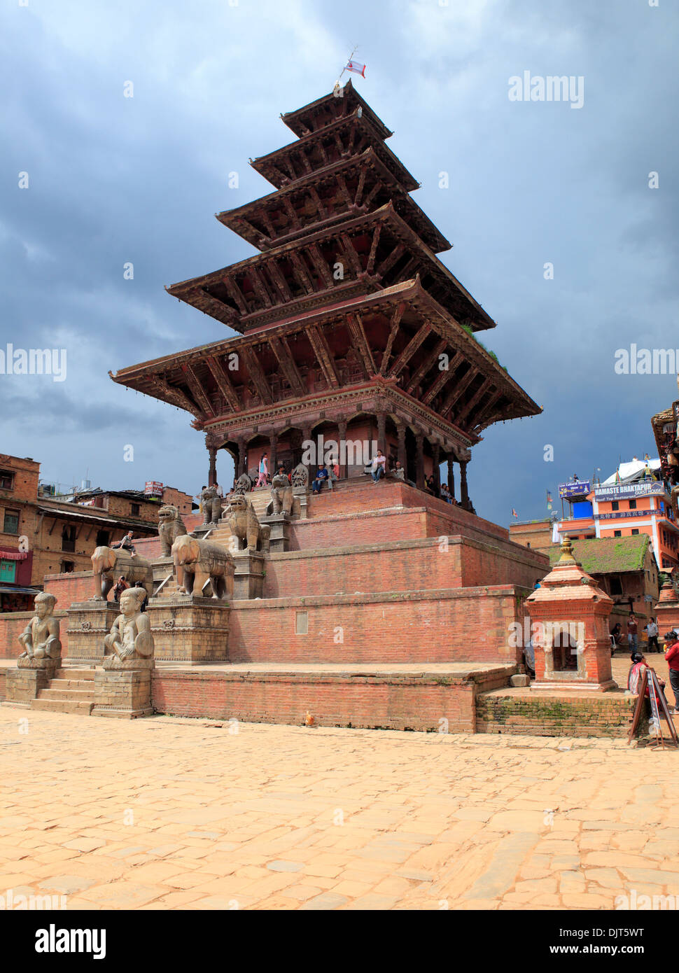 Nyatapola Temple (1702), Taumadhi square, Bhaktapur, Nepal Stock Photo