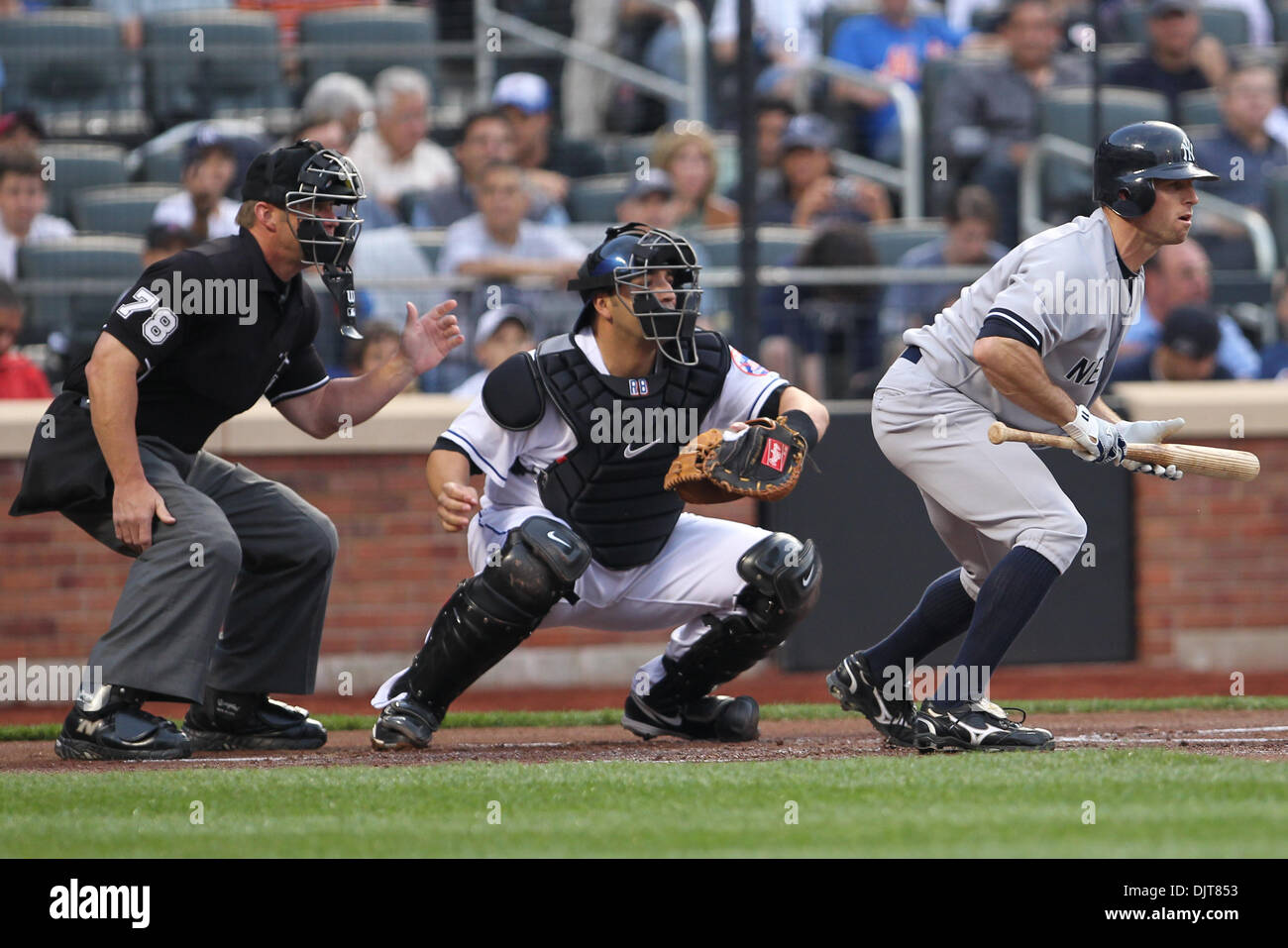 New York Yankees Outfielder Brett Gardner (11) at bat, Mets Catcher