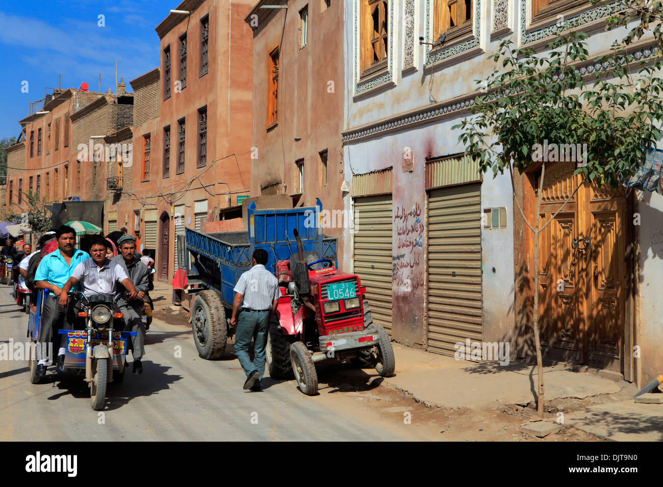 Street in old town, Kashgar (Kashi), Kashgar Prefecture, Xinjiang Uyghur Autonomous Region, China Stock Photo