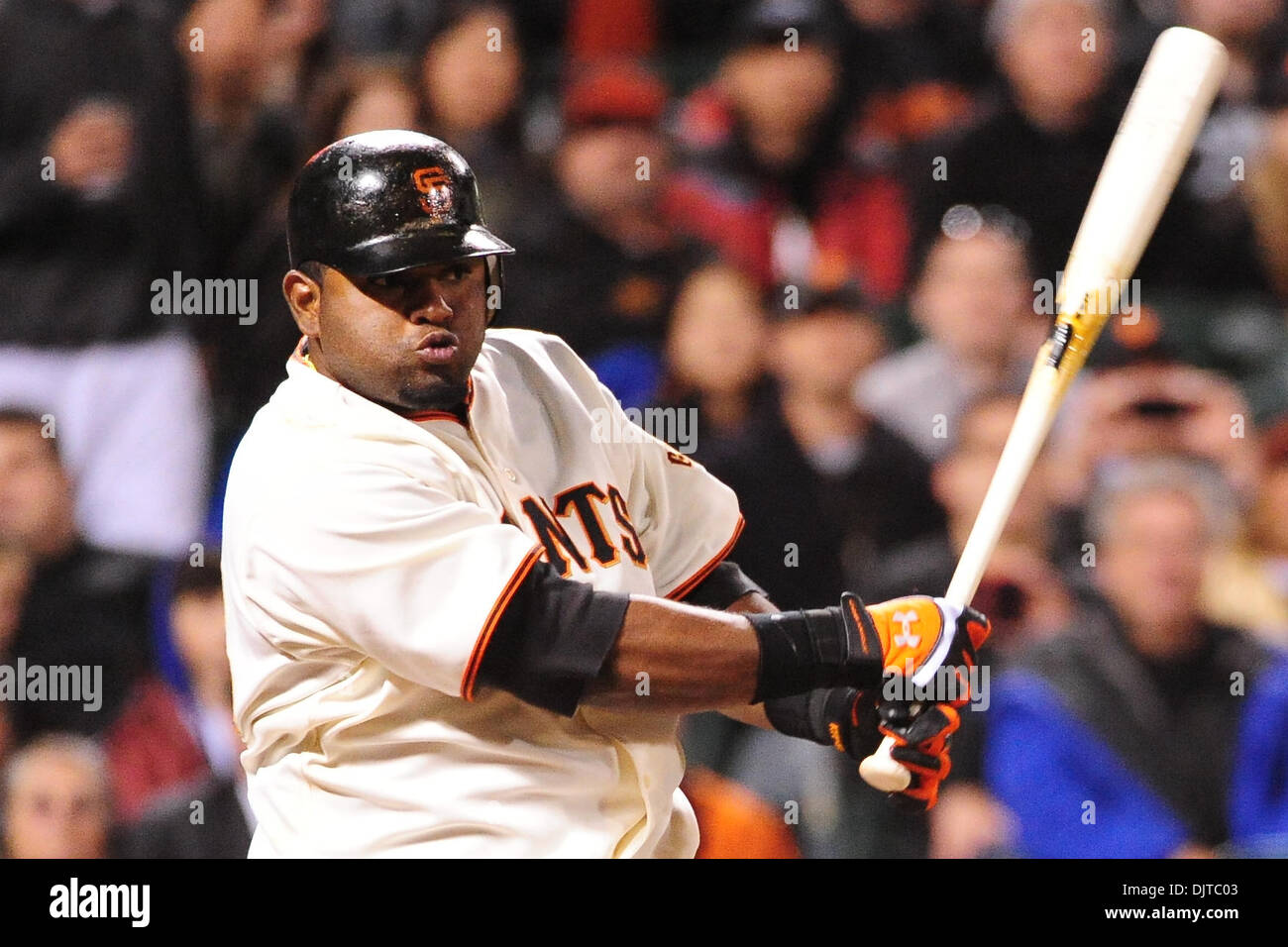 Video: Pablo Sandoval catches final out in foul territory, Giants win 2014  World Series - NBC Sports