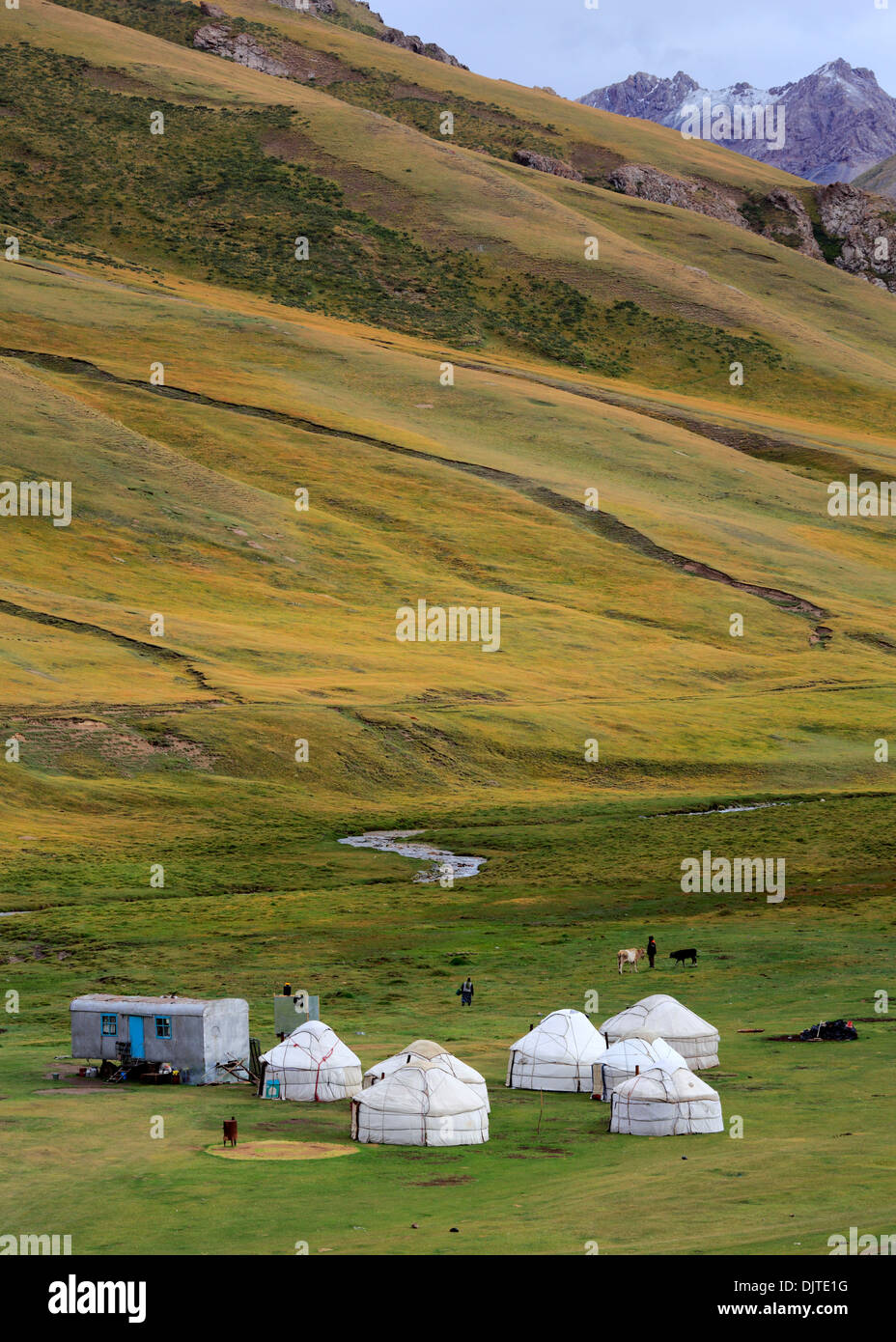 Yurt in Tash Rabat valley, Naryn oblast, Kyrgyzstan Stock Photo