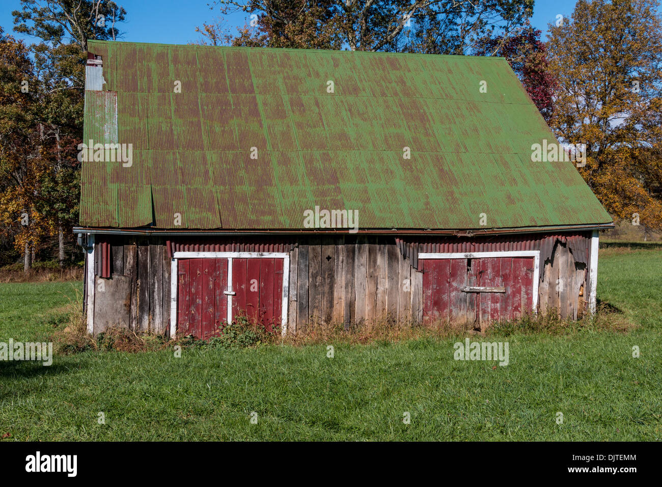 Farm Barn Doors High Resolution Stock Photography and Images - Alamy