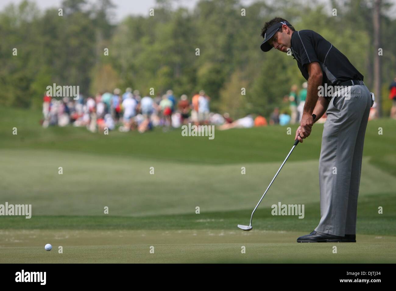 Charl Schwartzel putts on the 8th hole. Shell Houston Open at the
