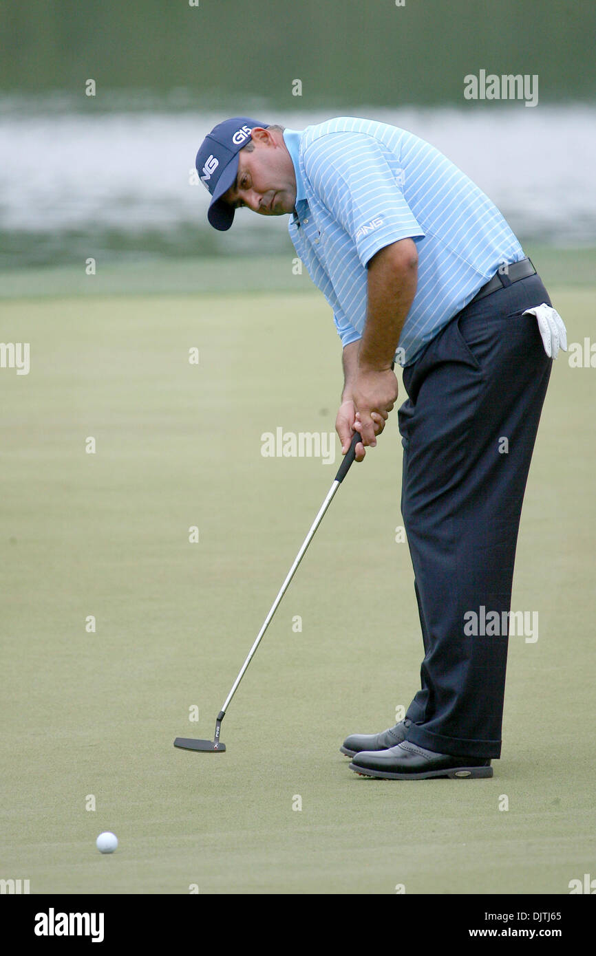 Angel Cabrera of Argentina putts on the 8th hole. Shell Houston Open at