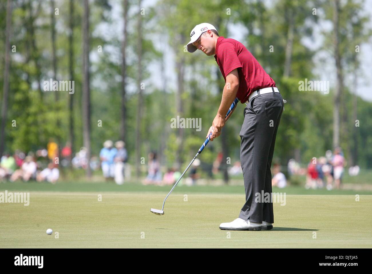 Alex Prugh putts on the 6th green. Shell Houston Open at the Redstone