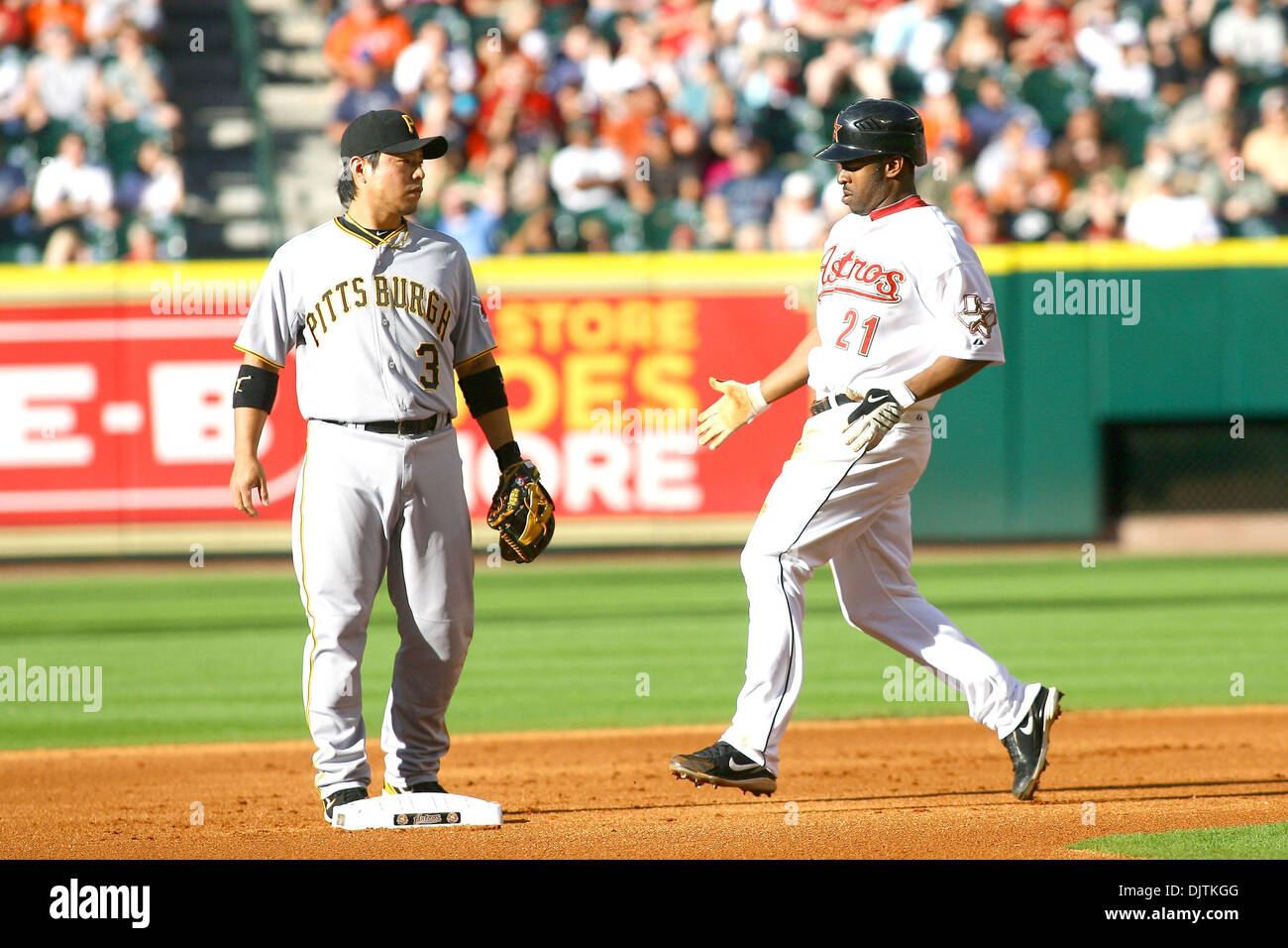 Houston Astros Outfielder Michael Bourn (21) says hello to the Pirates