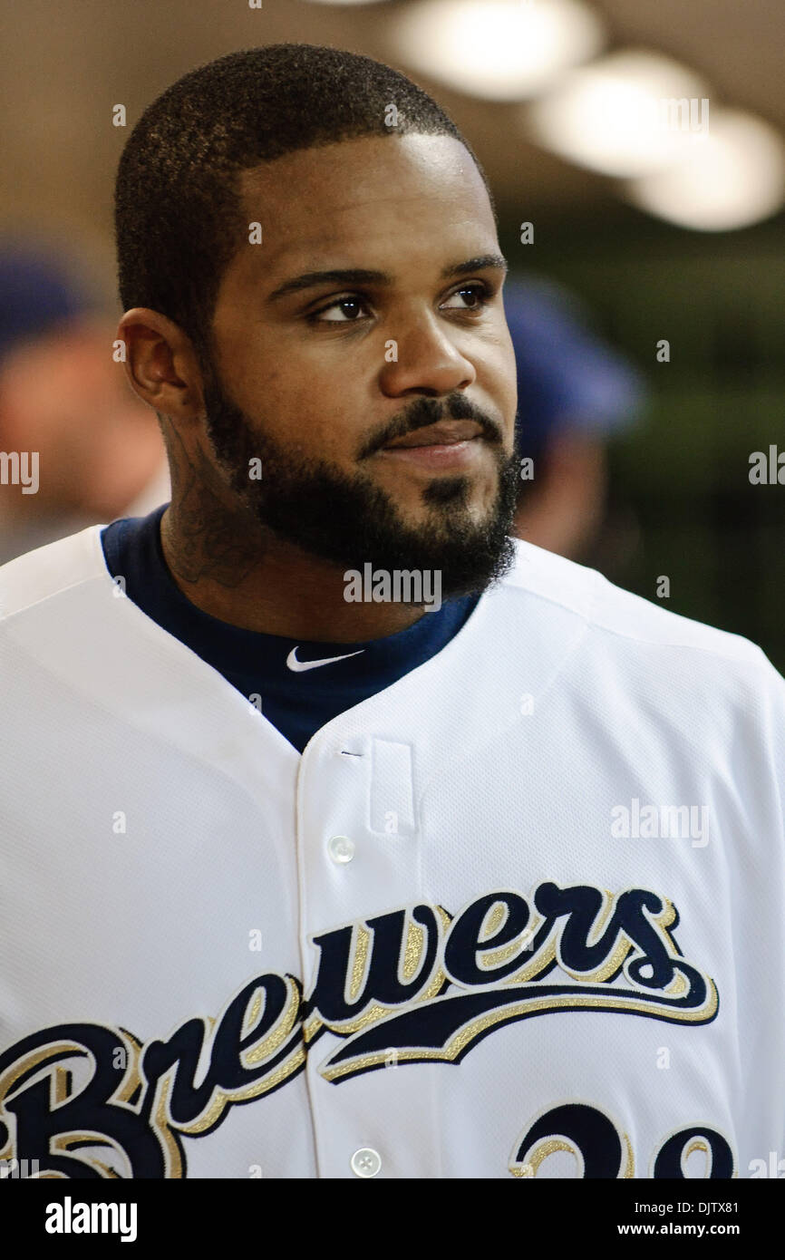Milwaukee Brewers first baseman Prince Fielder (28) prior to the game ...