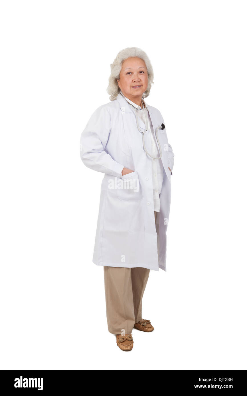 Senior chinese female doctor hi-res stock photography and images - Alamy