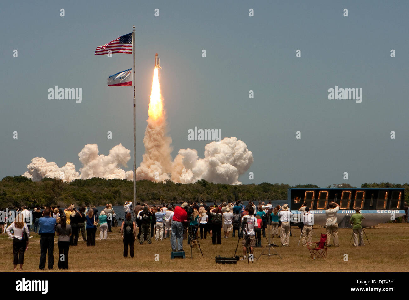Space Shuttle Atlantis lifts off of launch pad 39-A at Kennedy Space ...