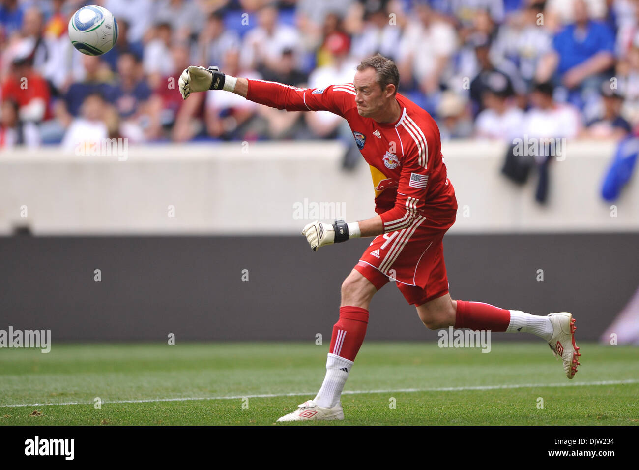 red bulls goalkeeper jersey