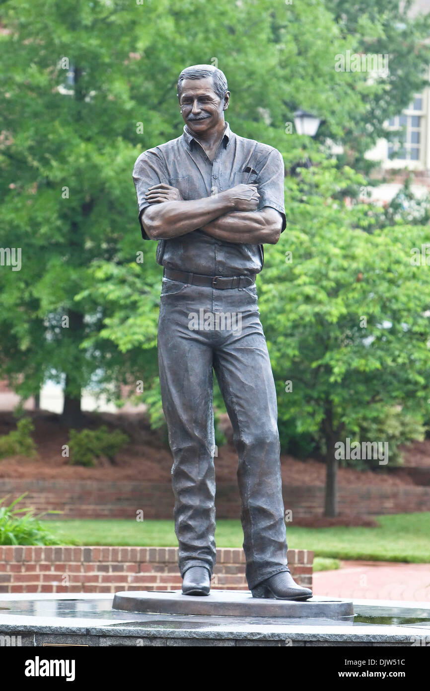 A Dale Earnhardt statue located in his home town of Kannapolis, North