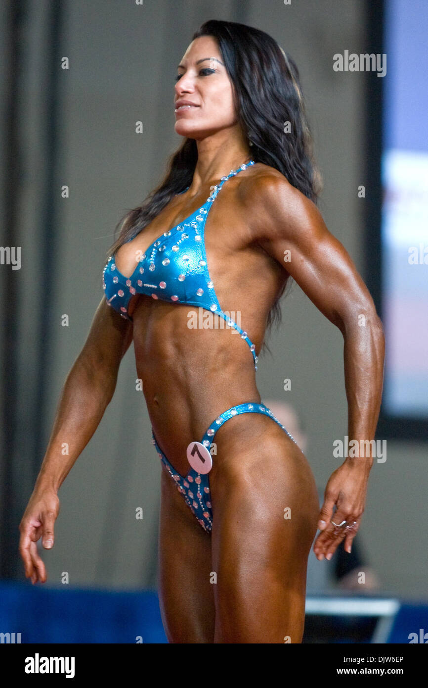 06 March 2010 (7) Marta Aguiar competes in the 2010 Arnold Amateur IFBB Championships held at the Greater Columbus Convention Center in Columbus, Ohio pic
