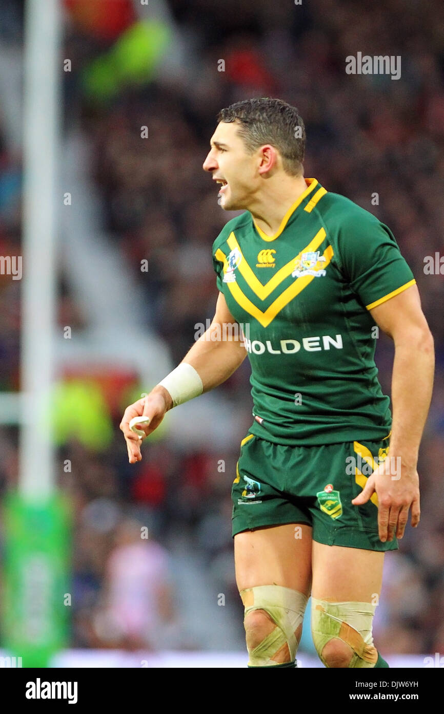 Manchester, UK. 30th Nov, 2013. Billy Slater (Australia &amp; Melbourne Storm) shouts instructions to his team during the Rugby League World Cup Final between New Zealand and Australia at Old Trafford Manchester. Credit:  Action Plus Sports/Alamy Live News Stock Photo