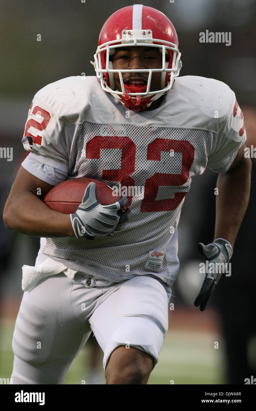 Apr. 17, 2010 - East Stroudsburg, Pennsylvania, U.S - 17 April 2010; East Stroudsburg, Pennsylvania:  East Stroudsburg running back Kendrick Williams (32) warms up prior to the game action of the 2010 Spring Game played at Eiler-Martin Stadium in East Stroudsburg, Pennsylvania.  .Mandatory Credit: Alan Maglaque / Southcreek Global (Credit Image: © Southcreek Global/ZUMApress.com) Stock Photo