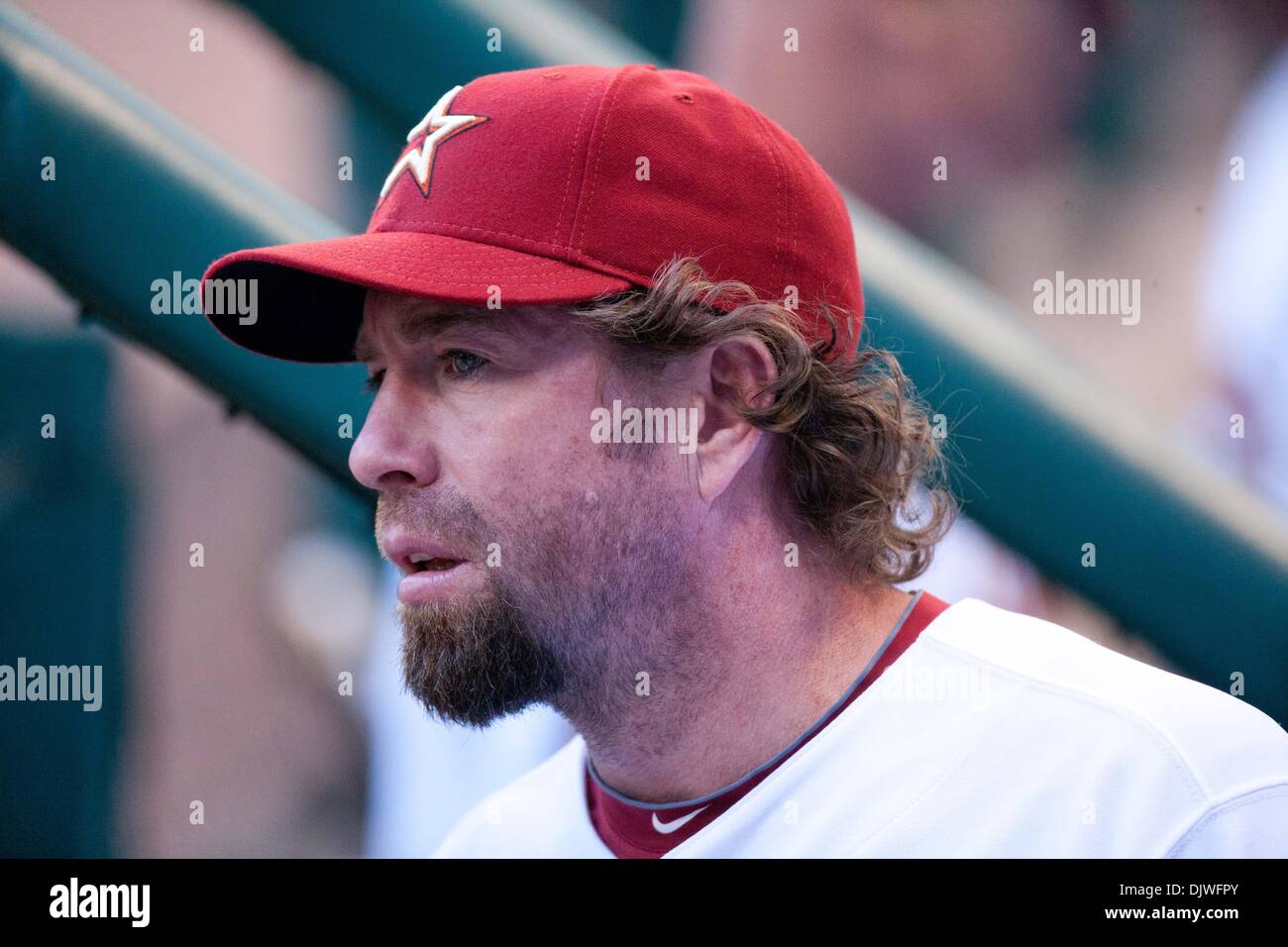 Jeff Bagwell and his wife Erika laugh at comments made by Astros