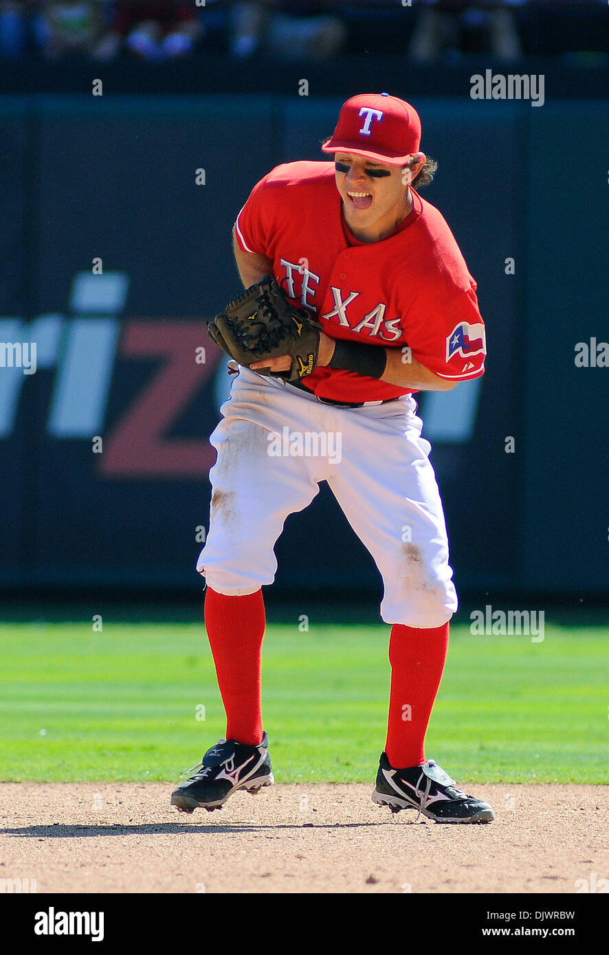 Ian Kinsler, Texas Rangers - #dress #hat #puppy #bridal -  †††††† RЕРІN  !!!!! †††, Рlеasе …
