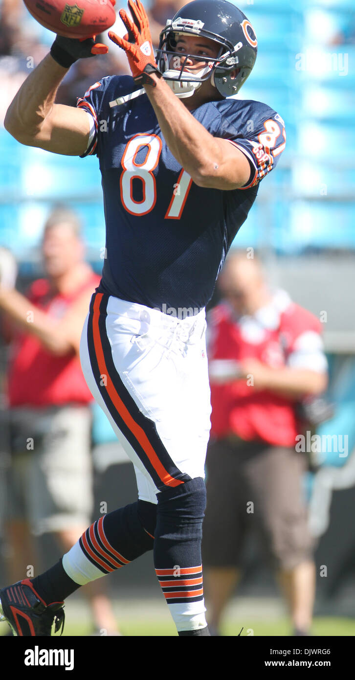 Oct. 10, 2010 - Charlotte, North Carolina, United States of America - Chicago Bears tight end Kellen Davis (87) warms up prior to the game against the Carolina Panthers.The Bears defeated the Panthers 23-6 in the game played Sunday at Bank of America Stadium. (Credit Image: © Margaret Bowles/Southcreek Global/ZUMApress.com) Stock Photo