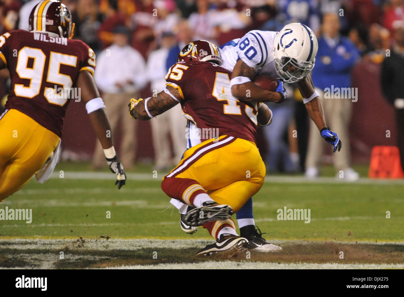 NOV 16, 2014 : Washington Redskins cornerback Bashaud Breeland (26) awaits  the snap during the matchup between the Tampa Bay Buccaneers and the  Washington Redskins at FedEx Field in Landover, MD Stock Photo - Alamy