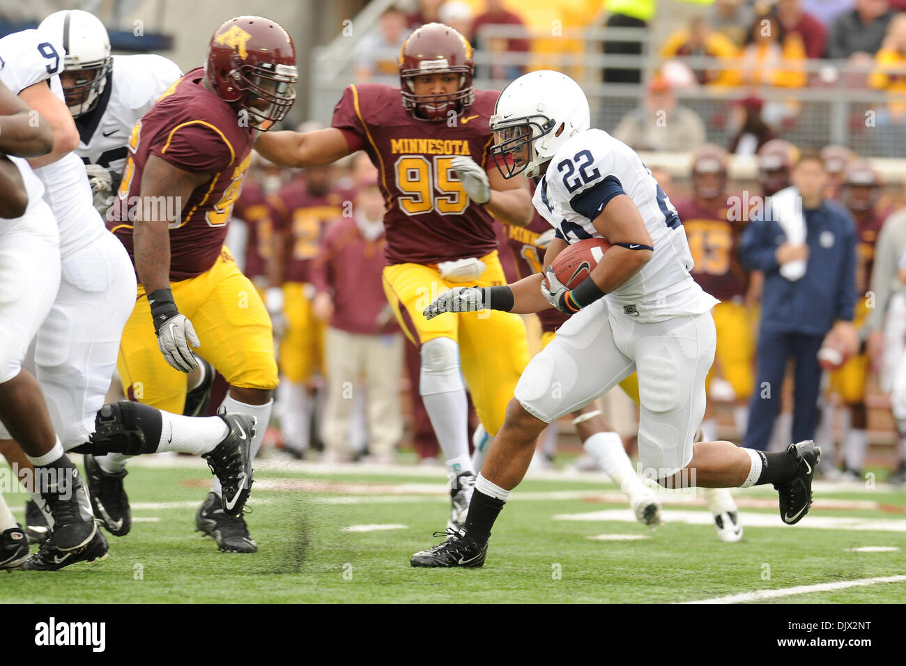 Oct. 22, 2010 - Minneapolis, Minnesota, United States of America - Penn State University tail back Evan Royster (#22) in game action during the game between the Minnesota Gophers and the Penn State Nittany Lions at the TCF Stadium in Minneapolis, Minnesota.  Penn State defeats  Minnesota 33-21. (Credit Image: © Marilyn Indahl/Southcreek Global/ZUMApress.com) Stock Photo