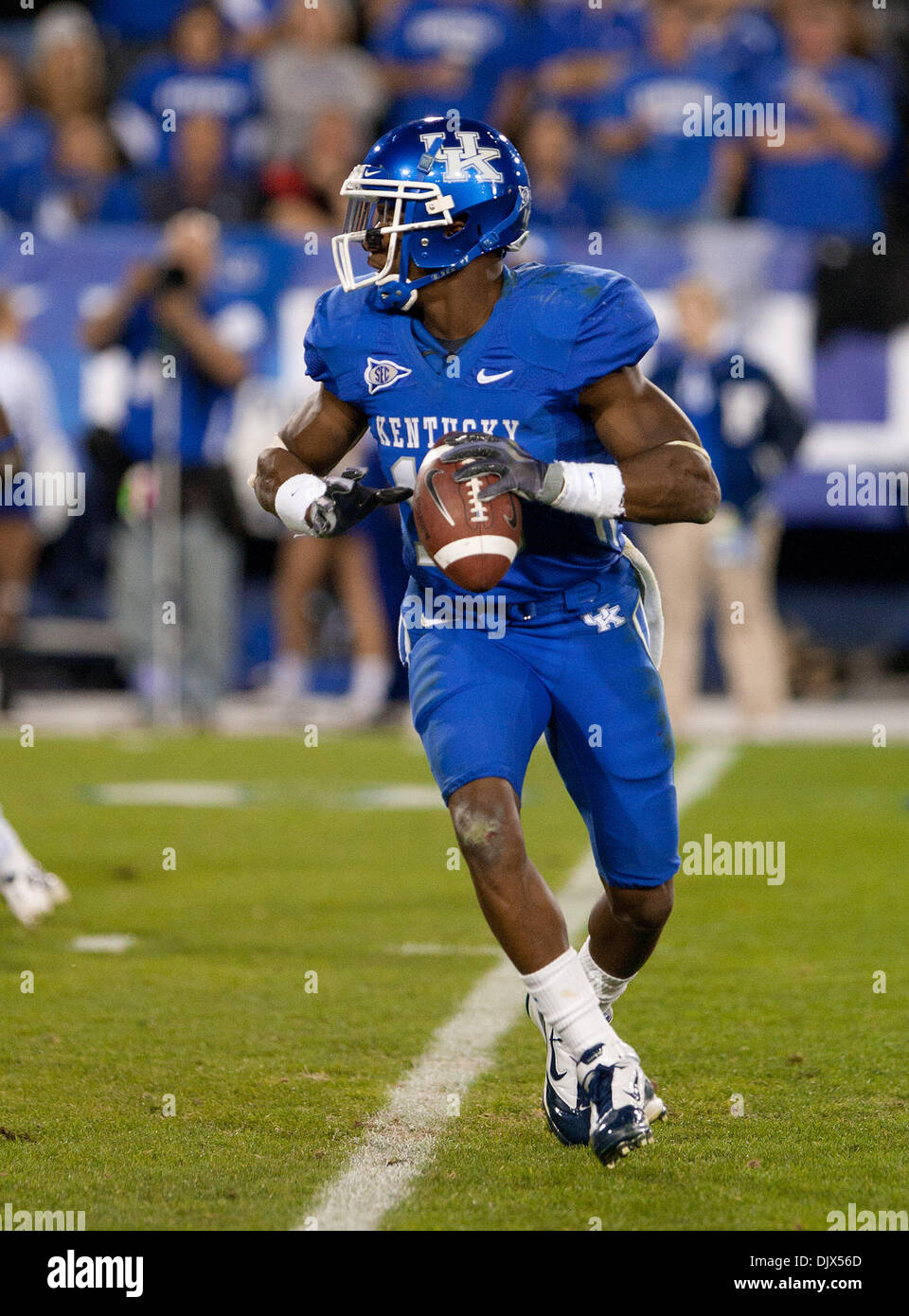 Oct. 23, 2010 - Lexington, Kentucky, United States of America - Kentucky wide receiver/quarterback Randall Cobb (18) throws a pass for a two point conversion in second half action vs Georgia  from  Commwealth Stadium in Lexington. Final score Georgia 44 Kentucky 25. (Credit Image: © Wayne Litmer/Southcreek Global/ZUMApress.com) Stock Photo