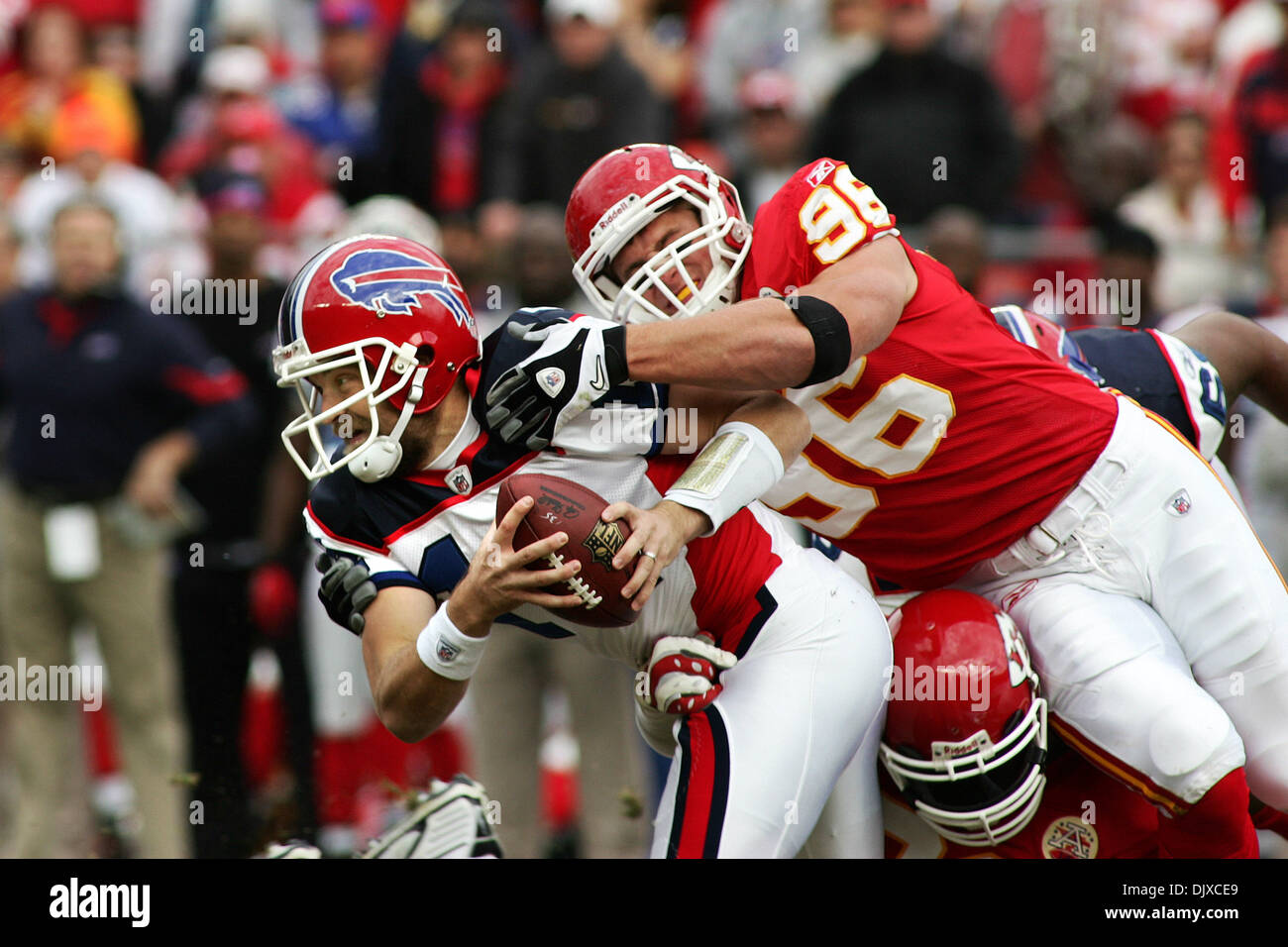 Photo: New York Giants Jason Pierre-Paul sacks Buffalo Bills quarterback Ryan  Fitzpatrick at MetLife Stadium in New Jersey - NYP20111016102 