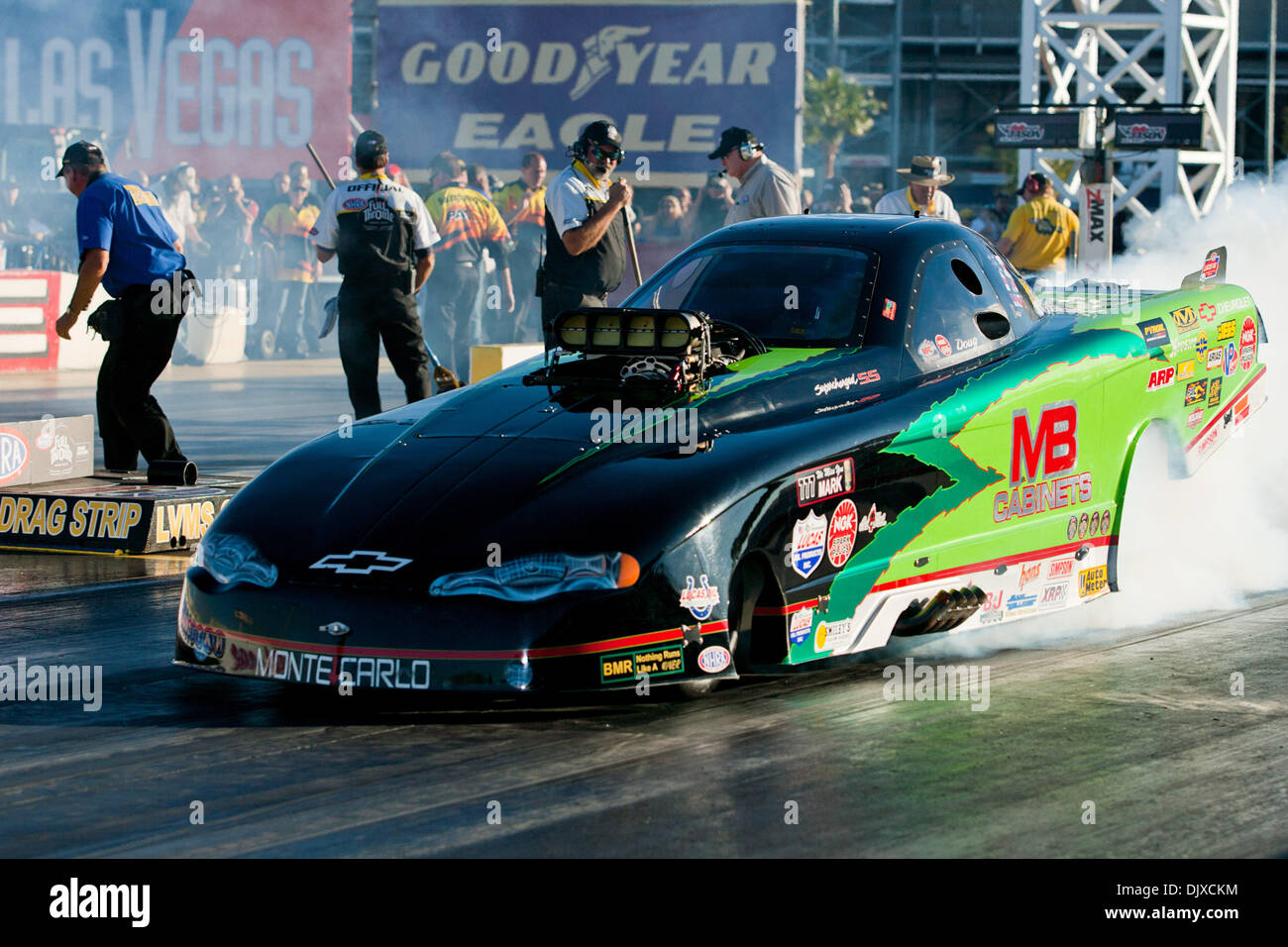 Top alcohol drag racing car hi-res stock photography and images - Alamy