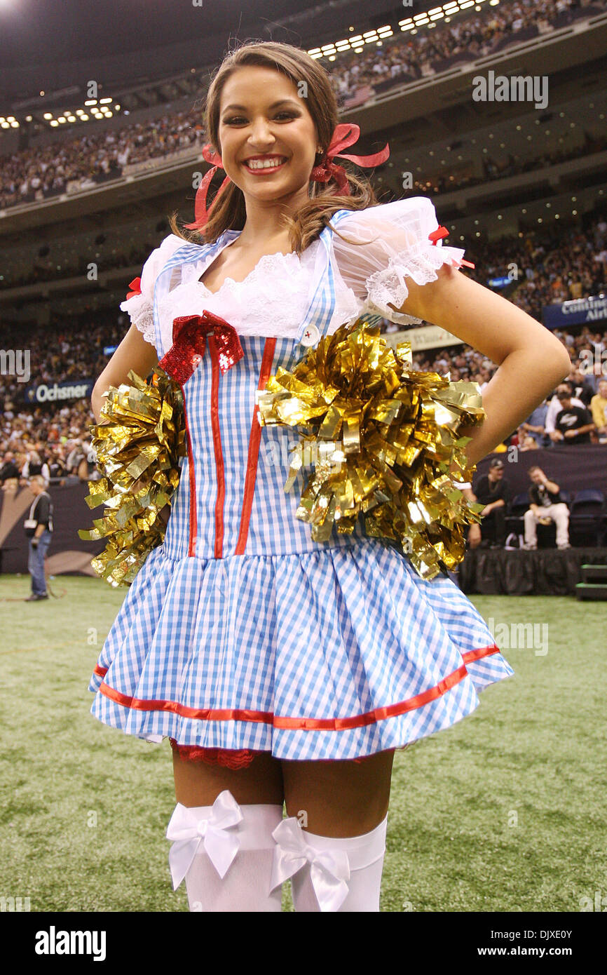 Oct 31, 2010 The New Orleans Saints Cheeleaders, the Saintsations, show their Halloween spirit