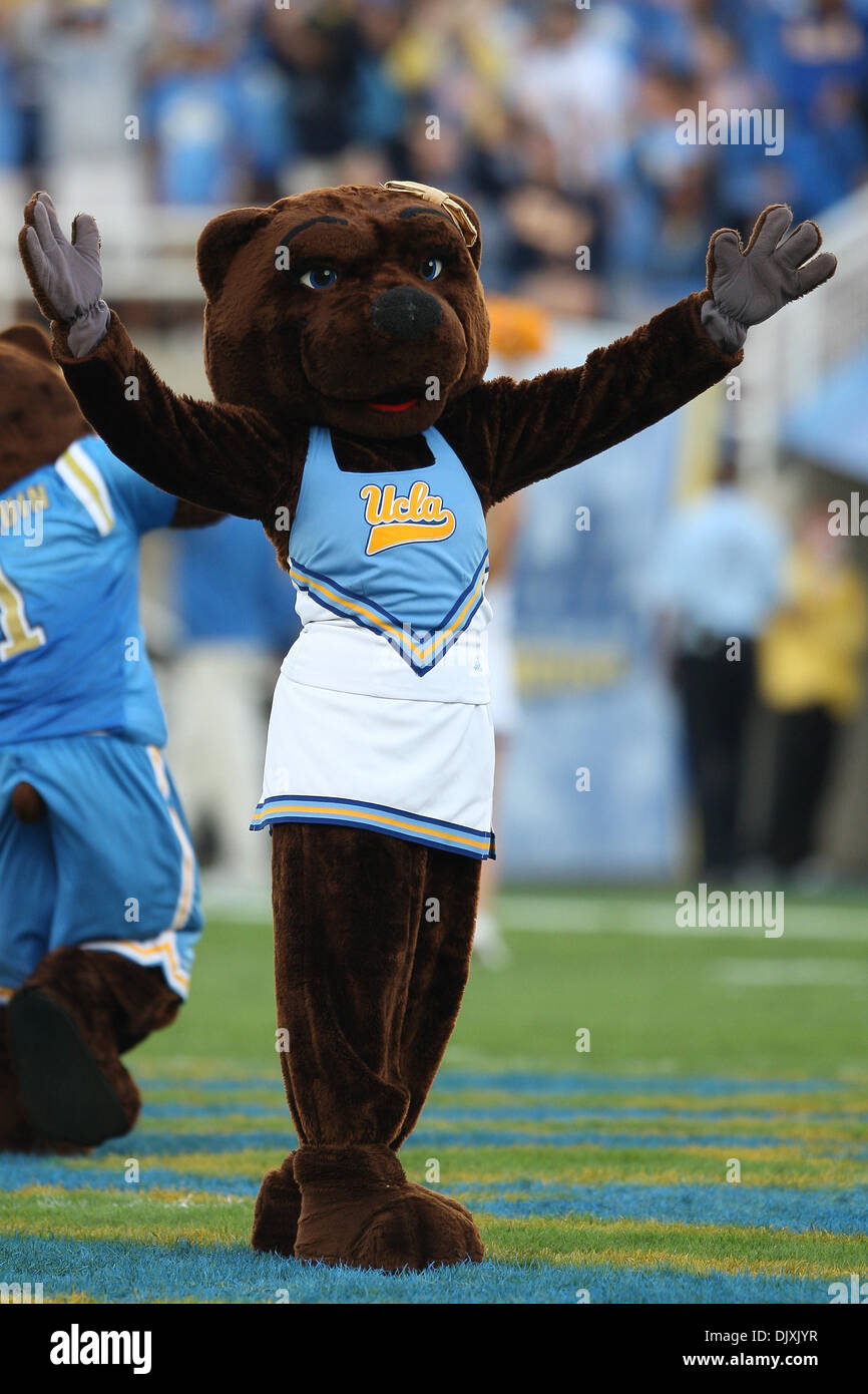 Ucla mascot hi-res stock photography and images - Alamy