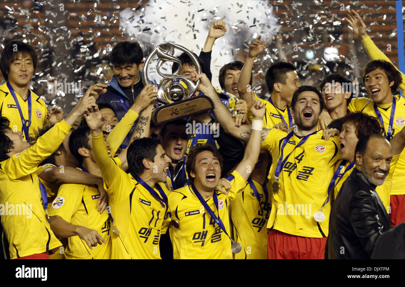 Nov. 13, 2010 - Tokyo, Japan - Players of Seongnam Ilhwa (Korea) celebrate  on the victory podium after defeating Zobahan (Iran) by 3-1 during the AFC  CHAMPIONS LEAGUE 2010 Final at National