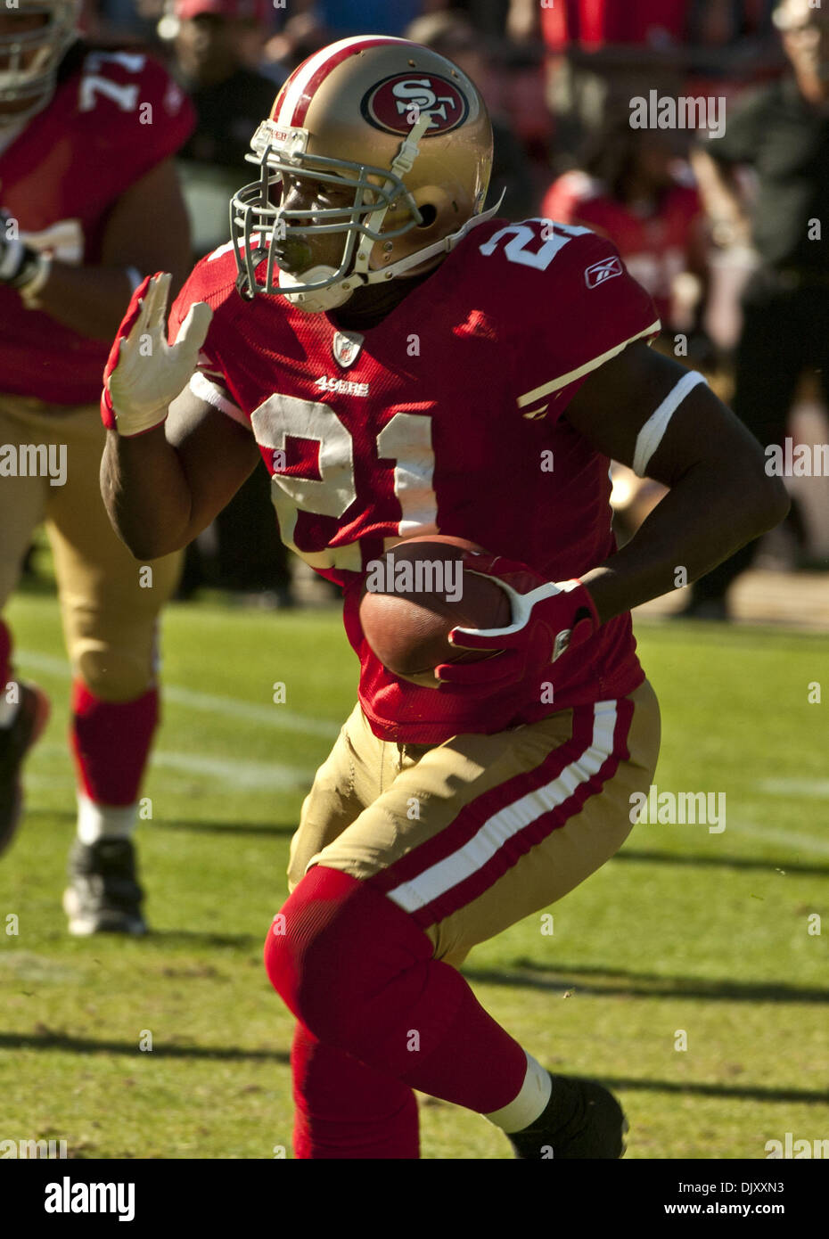 December 27, 1987 - San Francisco, California, U.S - San Francisco 49ers vs  Los Angles Rams at Candlestick Park Sunday, December 27, 1987. 49ers beat  LA Rams 48-0. San Francisco 49ers Quarterback