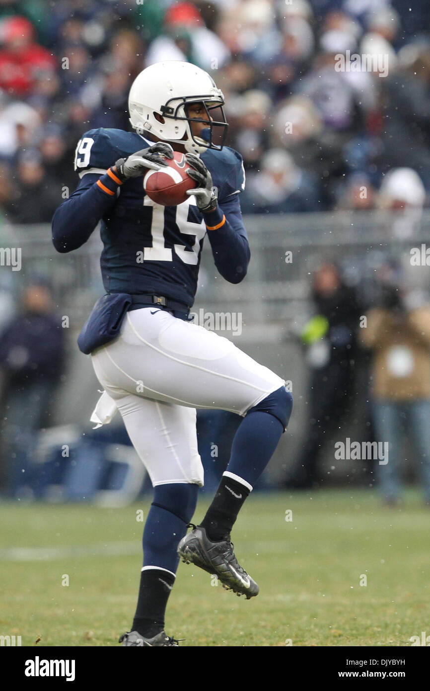 Nov. 27, 2010 - University Park, Pennsylvania, United States of America - Penn State Nittany Lions wide receiver Justin Brown (19) during game action at Beaver Stadium in University Park, Pennsylvania. (Credit Image: © Alex Cena/Southcreek Global/ZUMAPRESS.com) Stock Photo