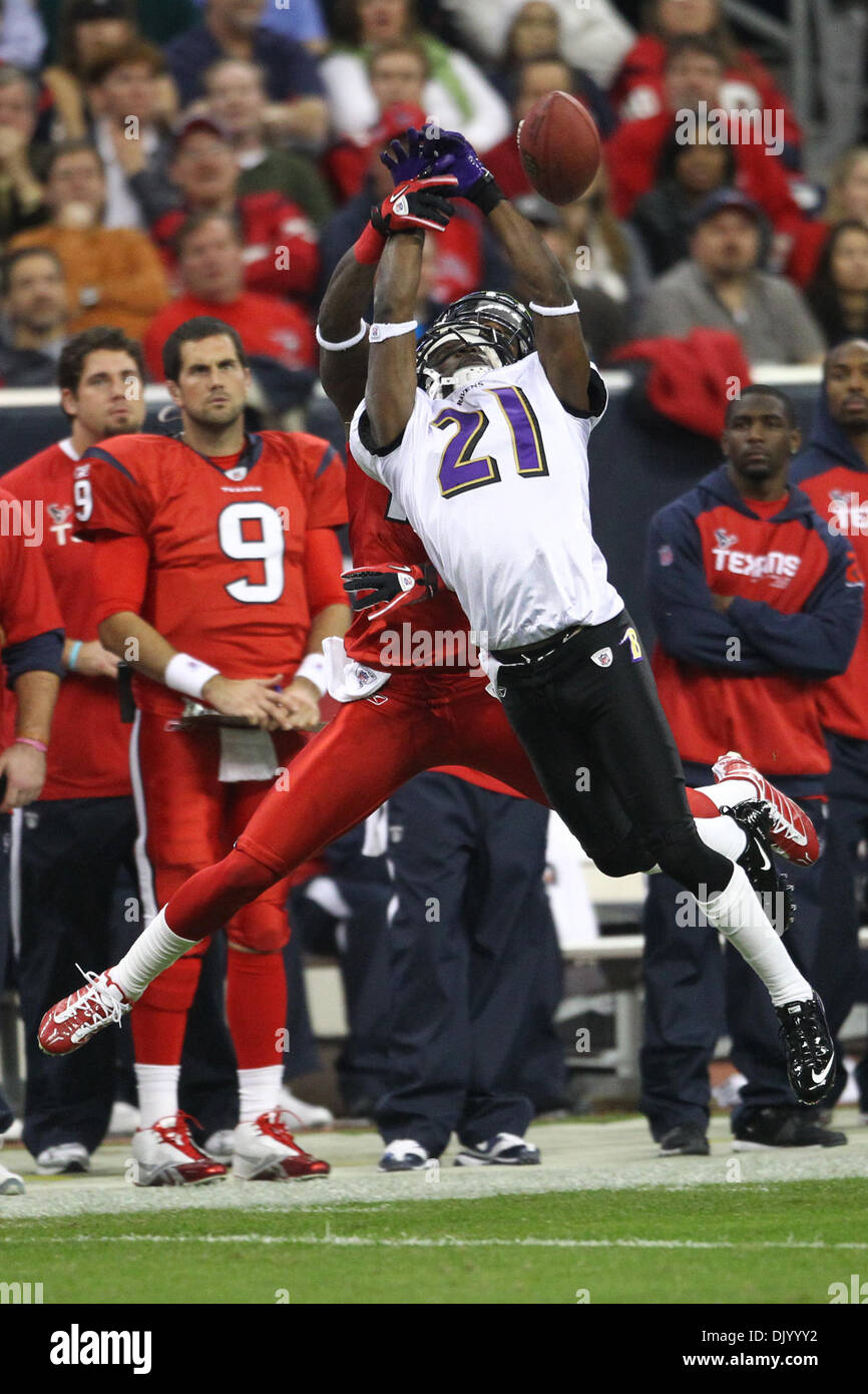 Dec. 13, 2010 - Houston, Texas, United States of America - Baltimore Ravens Cornerback Lardarius Webb (#21) breaks up a pass.  The Ravens are leading the Texans 21-7 at Reliant Stadium in Houston, Texas. (Credit Image: © Anthony Vasser/Southcreek Global/ZUMAPRESS.com) Stock Photo