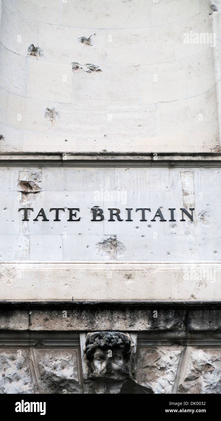TATE BRITAIN sign on the Tate Britain Art Gallery building London  England UK  KATHY DEWITT Stock Photo