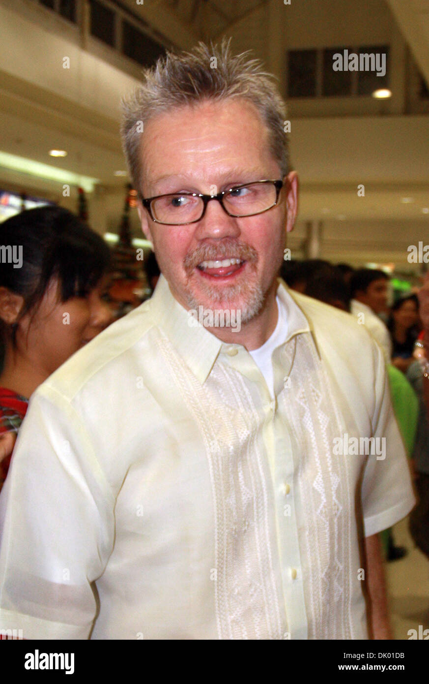 Philapines Ropach Dec 17, 2010 - General Santos, Philippines - Trainer FREDDIE ROACH ...